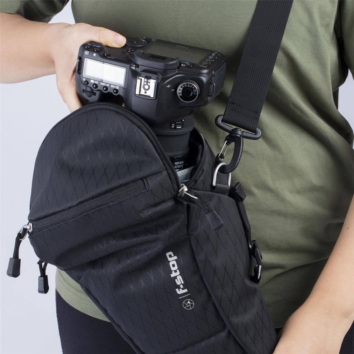 Nylon Zipper Camera Pouch B4520