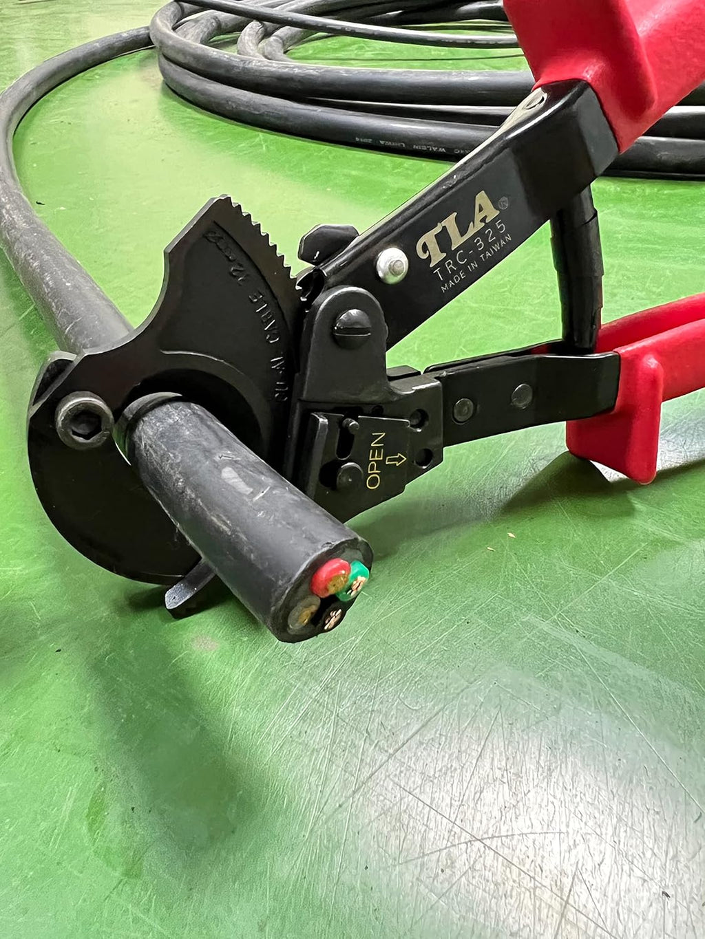 Ratchet Cable Wire Cutter B697472