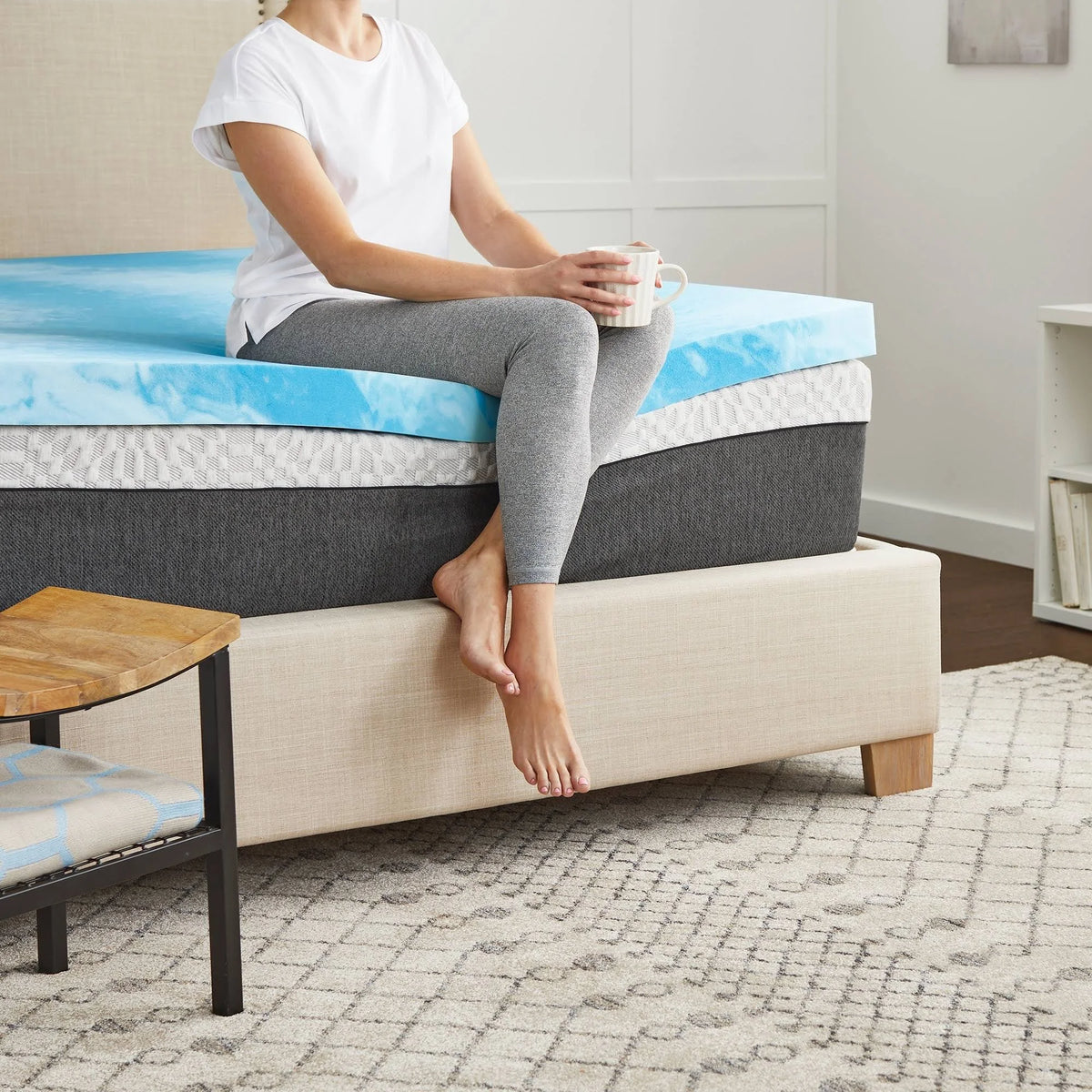 Queen White Memory Foam Mattress Topper T698