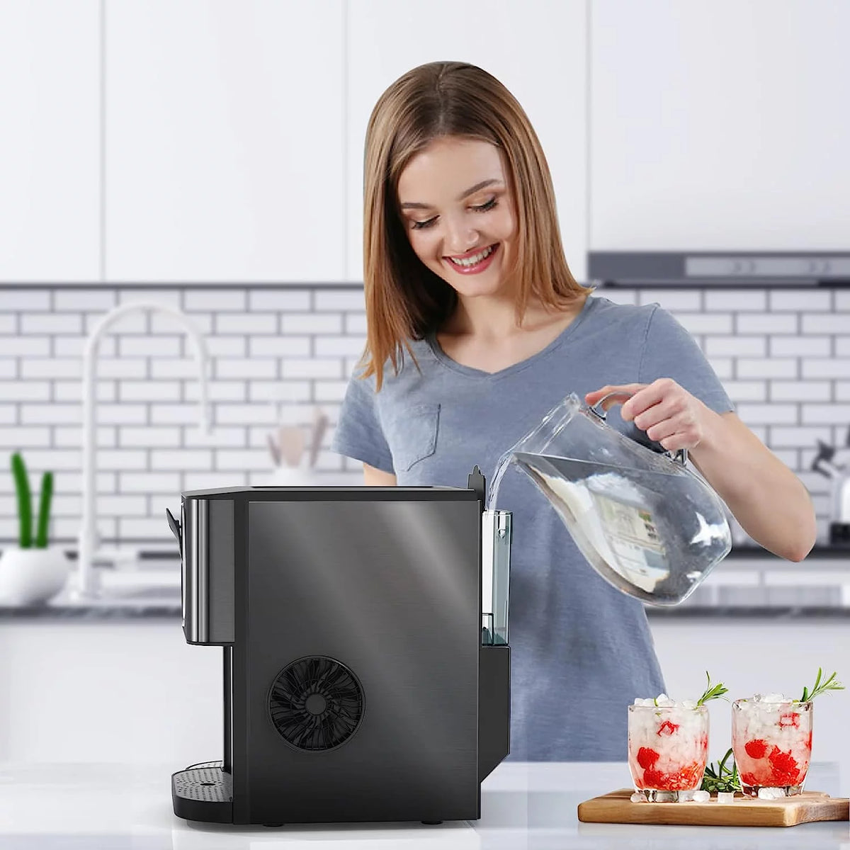 Black Countertop Nugget Ice Maker Q982