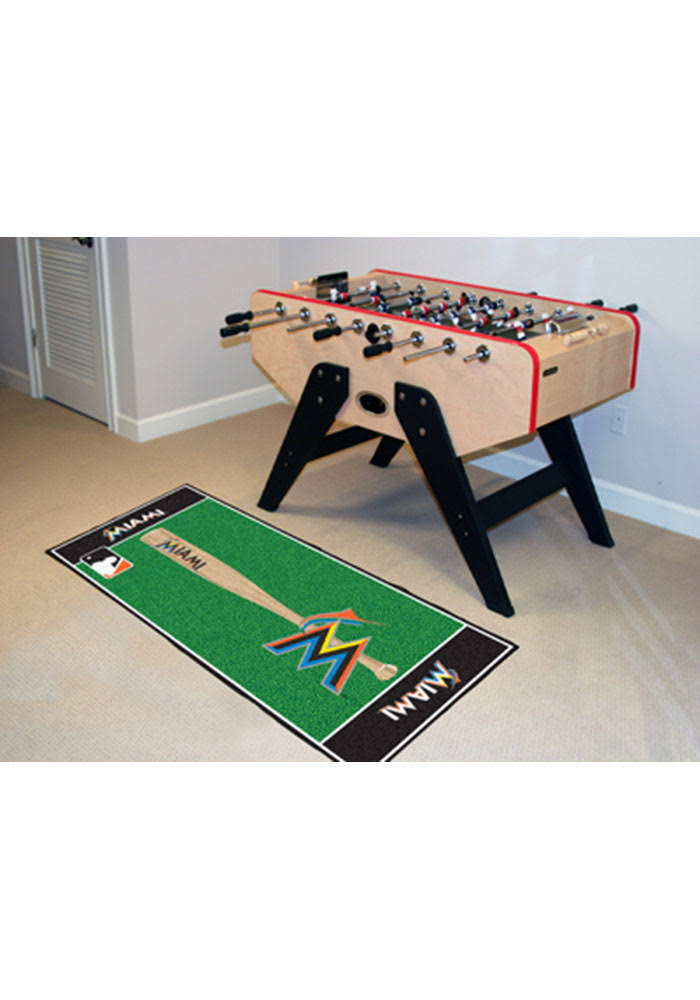 Baseball Runner V743319