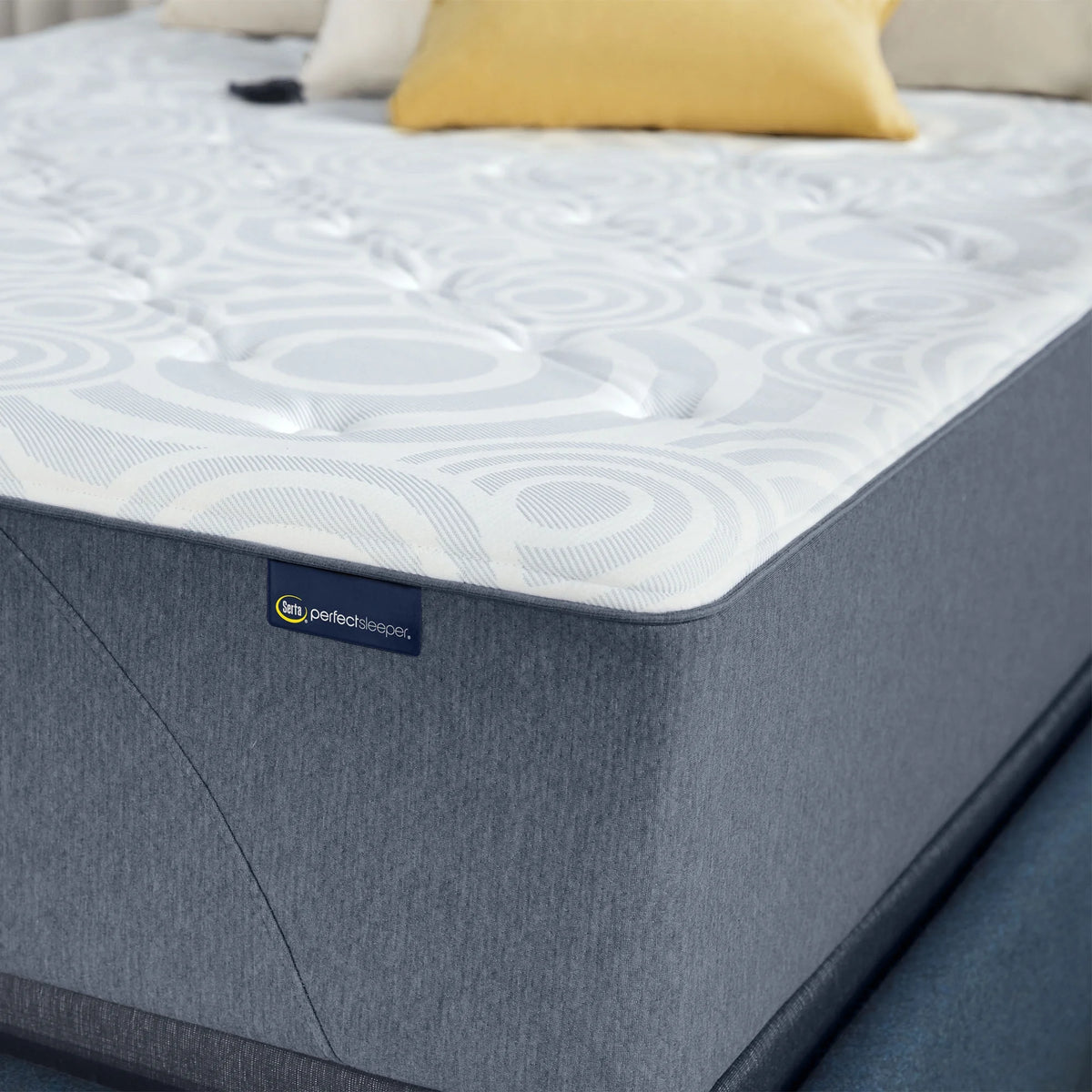 11" Hybrid Medium Mattress F718