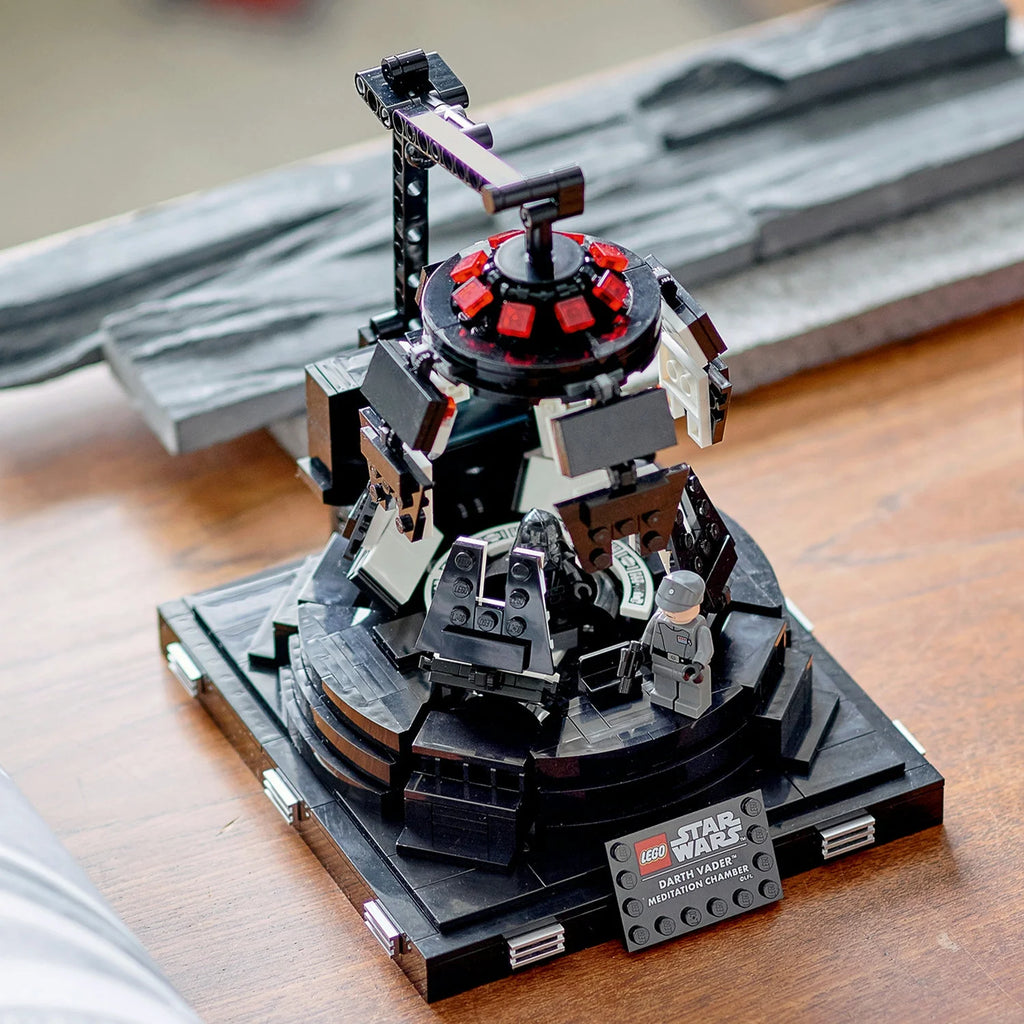 LEGO Star Wars Darth Vader Meditation Chamber Building Toy (663 Pieces) M22594
