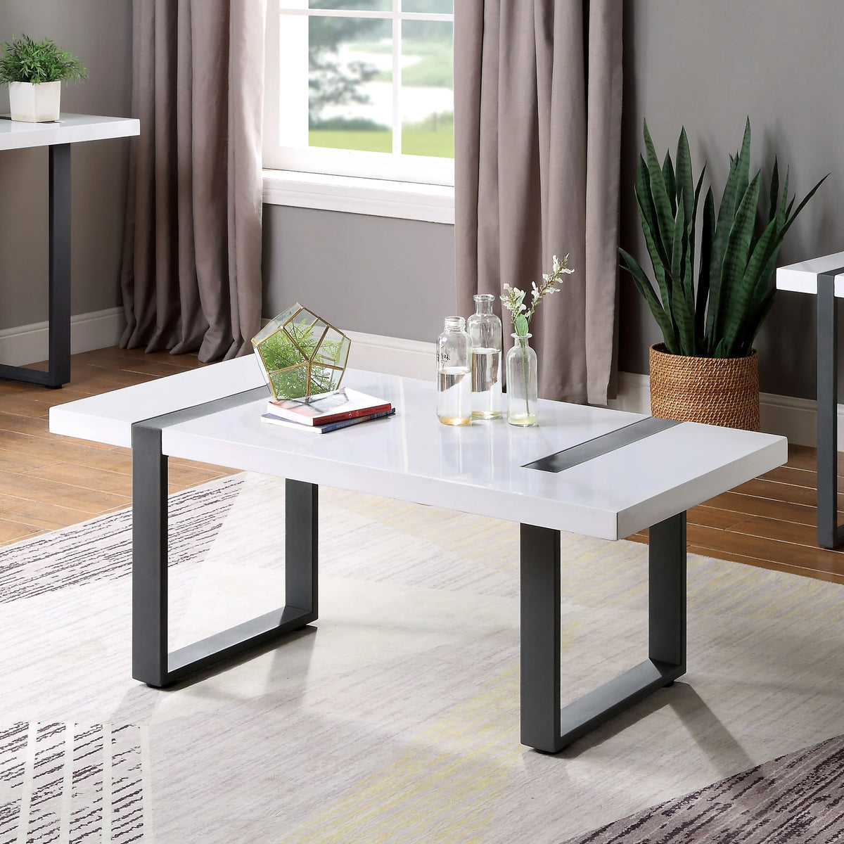 White Metal Coffee Table Y848