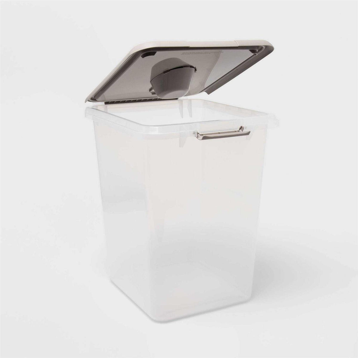 Pet Food Storage Tub with Built-in Scoop F583